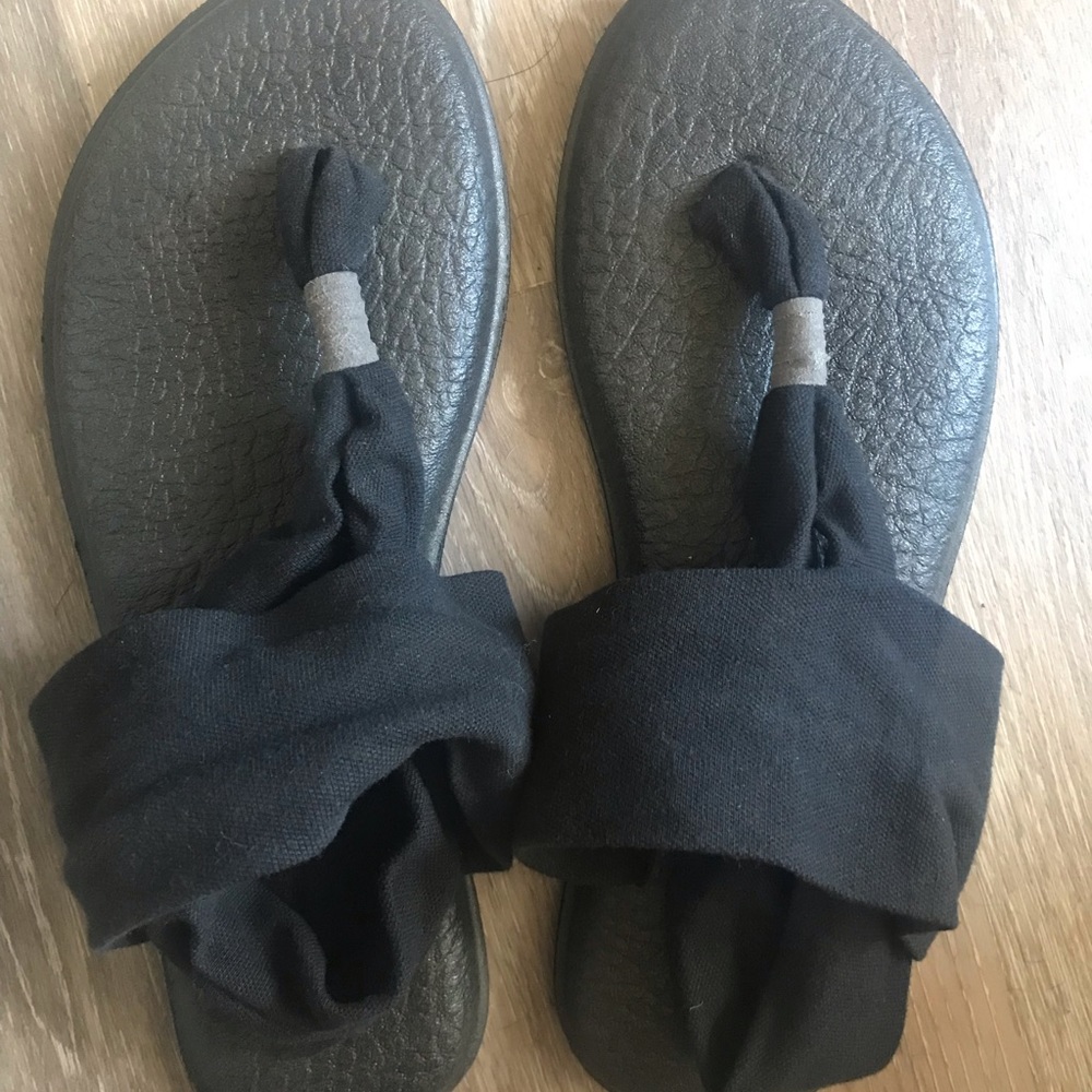 Sanuk sandals